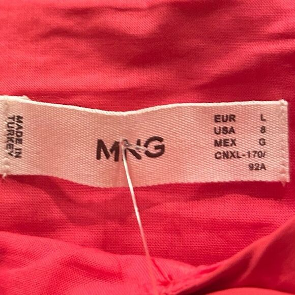 MANGO Tafi Fuchsia Puff Long Sleeve Crop Top Blouse
Size 8 NWOT - Picture 13 of 13